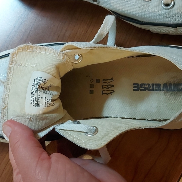 Converse All Stars, sz 7 - Picture 8 of 9